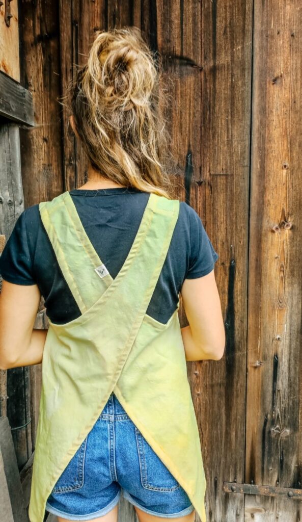 immagine del prodotto: abito grembiule scudo